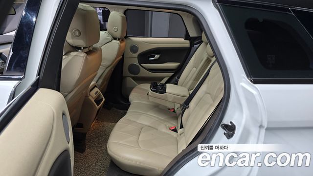 Land Rover Range Rover Evoque 2018 — photo 12