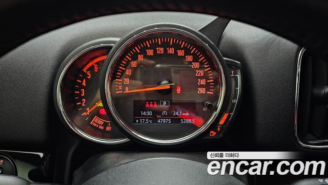 Mini Countryman 2018 — photo 11