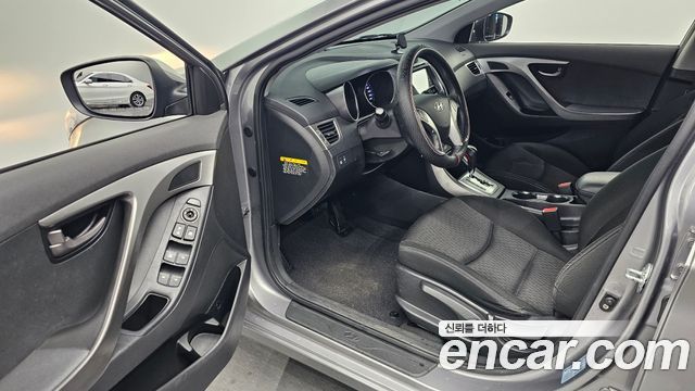 Hyundai AVANTE 2012 — photo 10