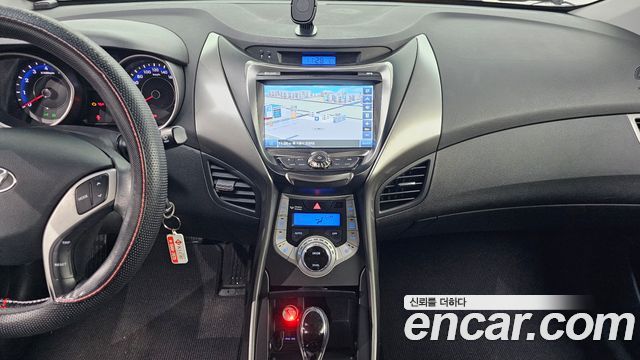 Hyundai AVANTE 2012 — photo 15