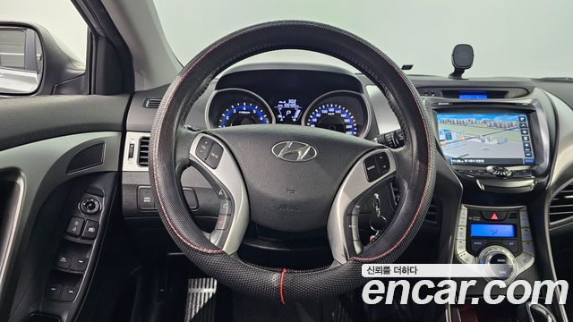 Hyundai AVANTE 2012 — photo 16