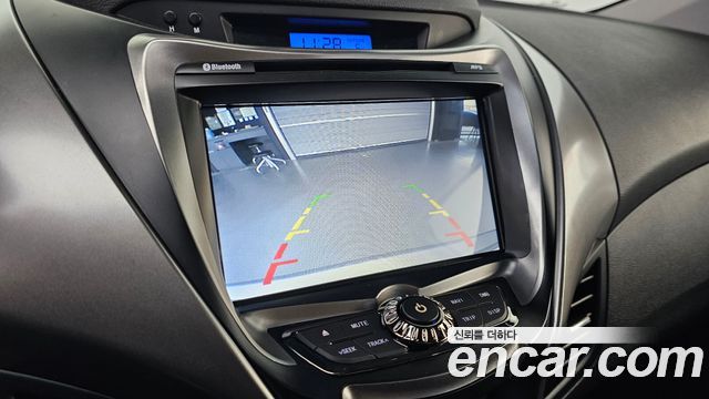 Hyundai AVANTE 2012 — photo 17