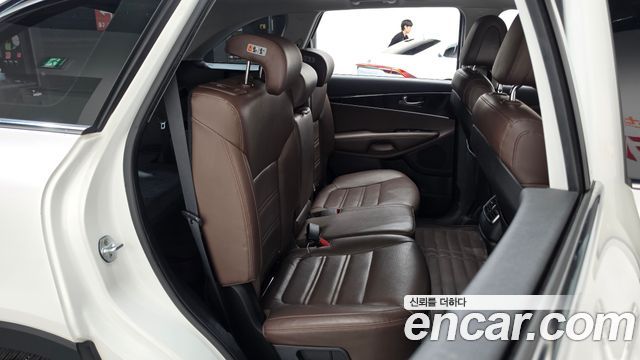 Kia Sorento 2016 — photo 17
