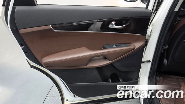 Kia Sorento 2016 — photo 15