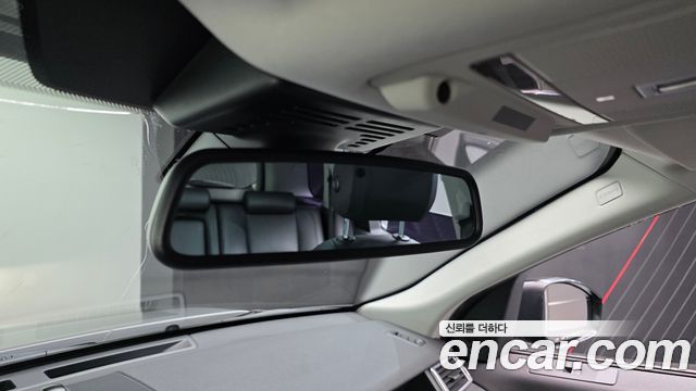 Land Rover Discovery Sport 2017 — photo 19