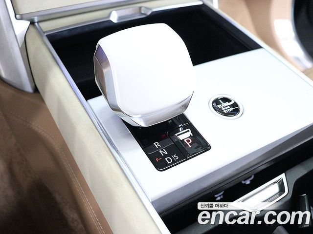 Land Rover Range Rover 2024 — photo 8