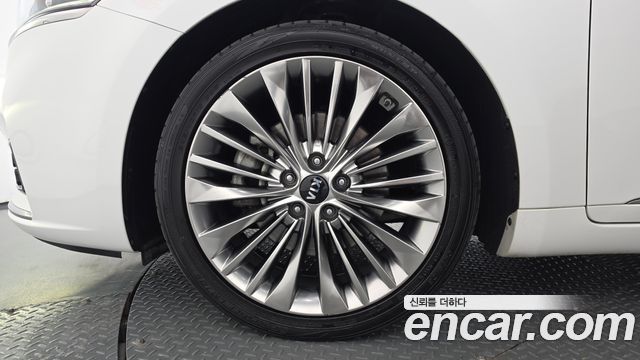 Kia K7 2017 — photo 5