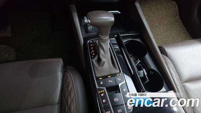 Kia K7 2017 — photo 12