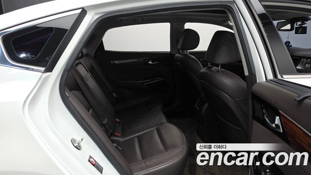 Kia K7 2017 — photo 17