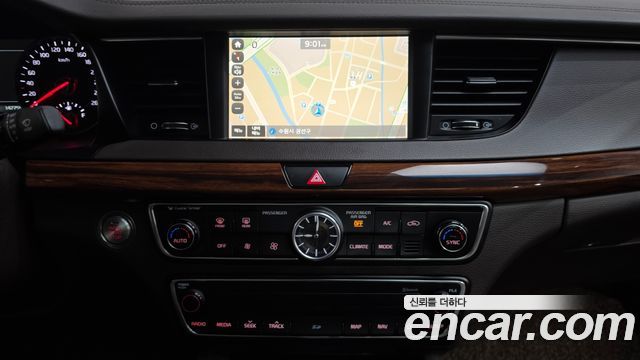 Kia K7 2017 — photo 19