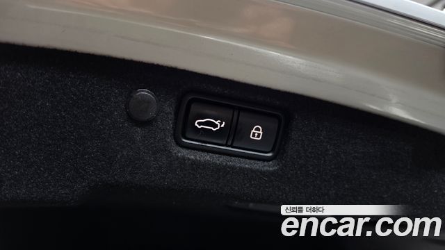 Kia K7 2017 — photo 24