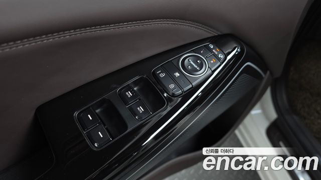 Kia K7 2017 — photo 29
