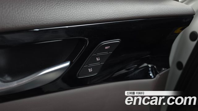 Kia K7 2017 — photo 31