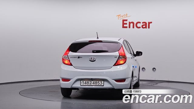 Hyundai Accent 2019 — photo 4