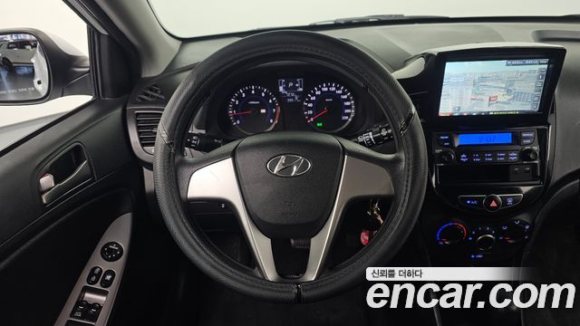 Hyundai Accent 2019 — photo 13