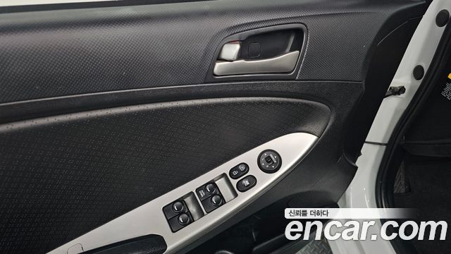 Hyundai Accent 2019 — photo 16