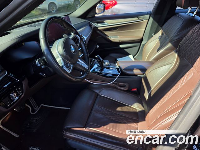 BMW 5-Series 2021 — photo 3