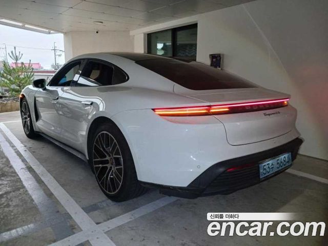 Porsche Taycan 2021 — photo 4