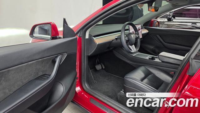 Tesla Model Y 2021 — photo 10