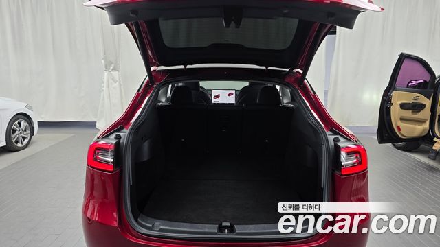 Tesla Model Y 2021 — photo 20