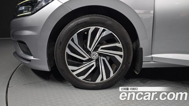 Volkswagen Jetta 2021 — photo 5