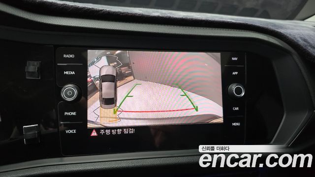 Volkswagen Jetta 2021 — photo 20
