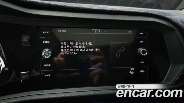 Volkswagen Jetta 2021 — photo 22