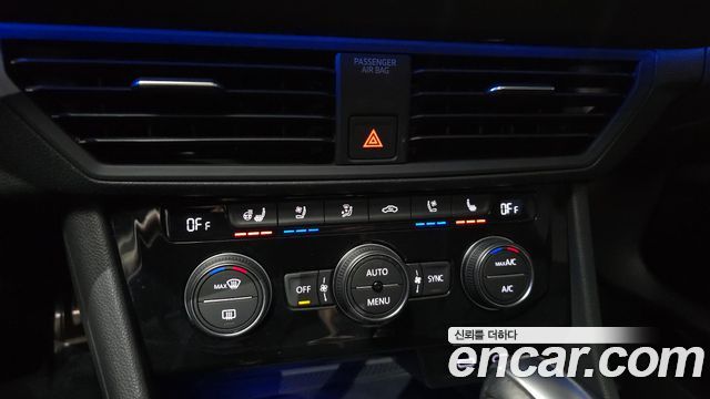 Volkswagen Jetta 2021 — photo 24