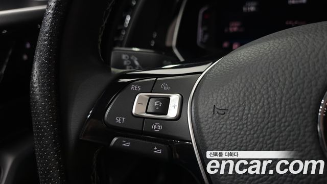 Volkswagen Jetta 2021 — photo 31