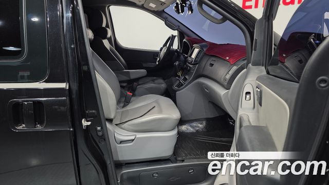 Hyundai Starex 2018 — photo 11