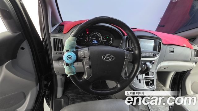 Hyundai Starex 2018 — photo 13