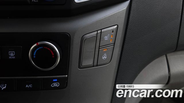 Hyundai Starex 2018 — photo 19