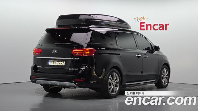 Kia Canival 2019 — photo 2