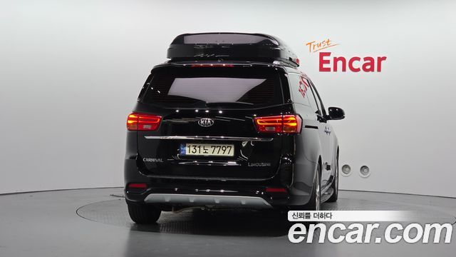 Kia Canival 2019 — photo 4