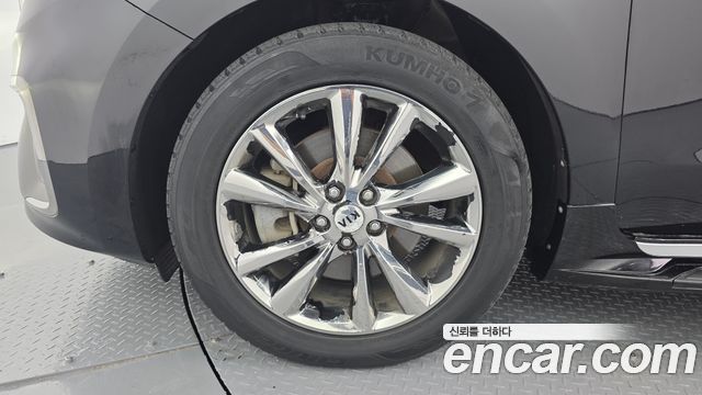 Kia Canival 2019 — photo 5