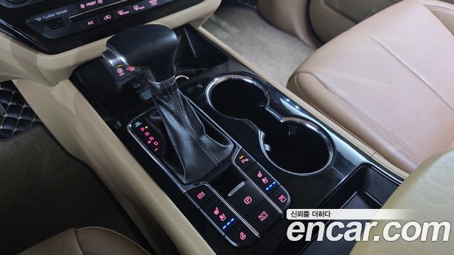 Kia Canival 2019 — photo 12