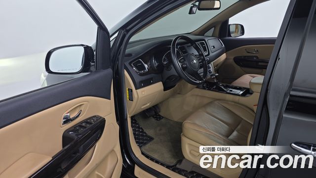 Kia Canival 2019 — photo 13