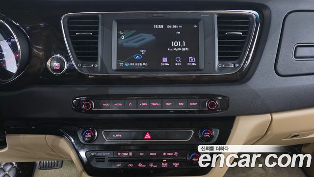 Kia Canival 2019 — photo 18