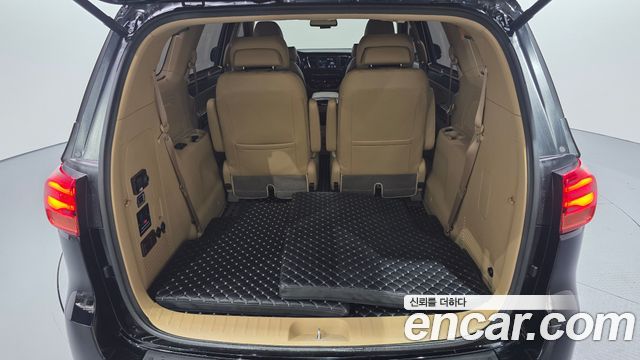 Kia Canival 2019 — photo 23