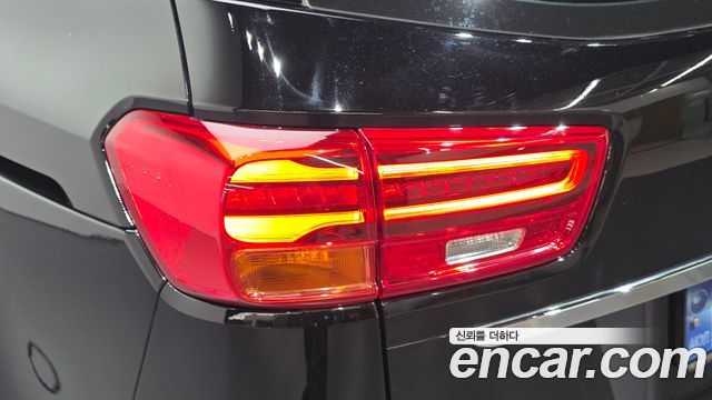 Kia Canival 2019 — photo 9