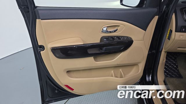 Kia Canival 2019 — photo 14