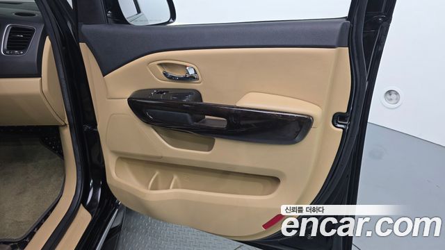 Kia Canival 2019 — photo 15