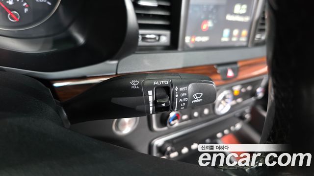 Kia K7 2017 — photo 16