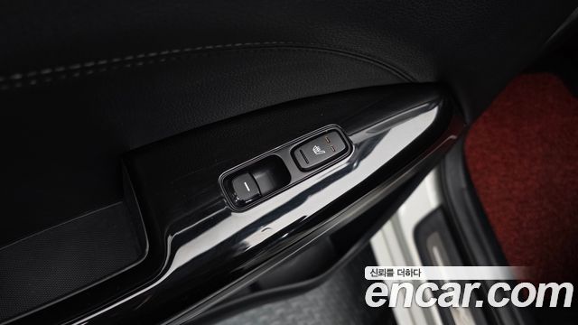 Kia K7 2017 — photo 18