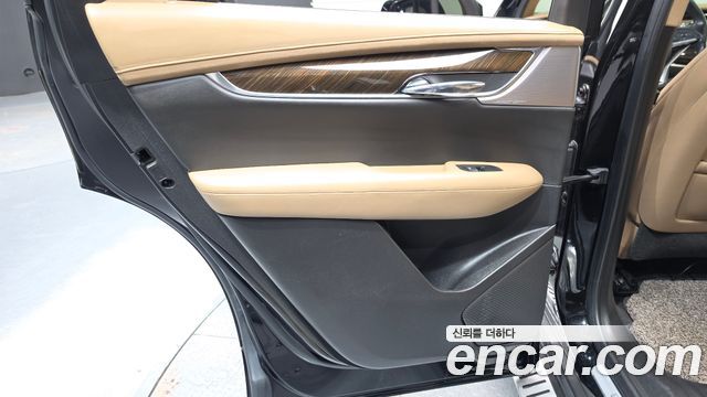 Cadillac XT6 2020 — photo 15