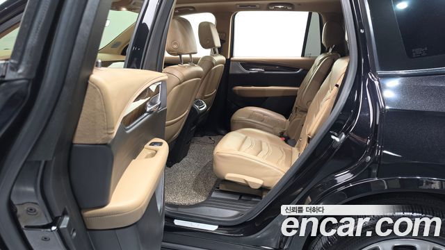 Cadillac XT6 2020 — photo 16