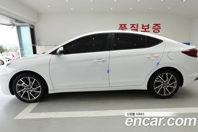 Hyundai AVANTE 2019 — photo 3