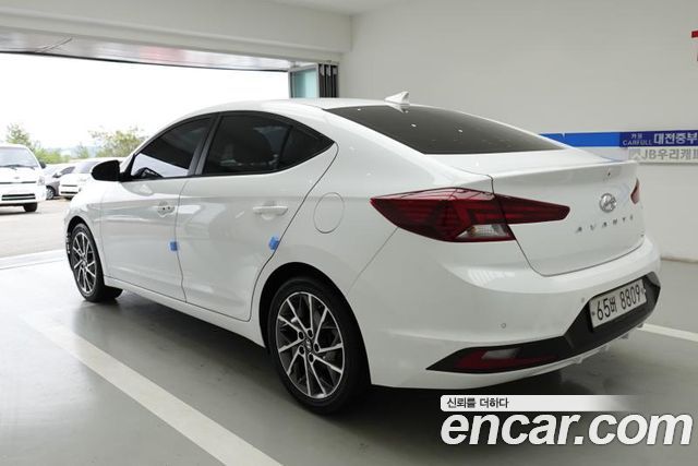 Hyundai AVANTE 2019 — photo 4