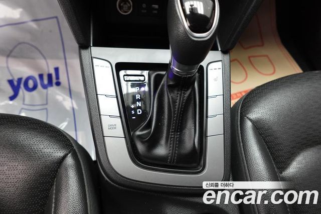 Hyundai AVANTE 2019 — photo 11