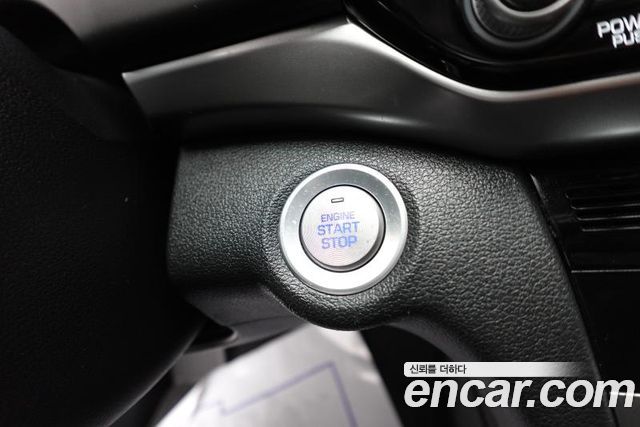 Hyundai AVANTE 2019 — photo 18